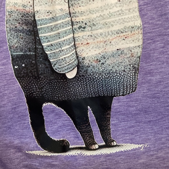 Cat Graphic T-shirt - Picture 5 of 5